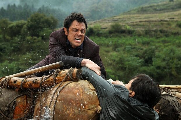 Skiptrace (2016) - photo 5