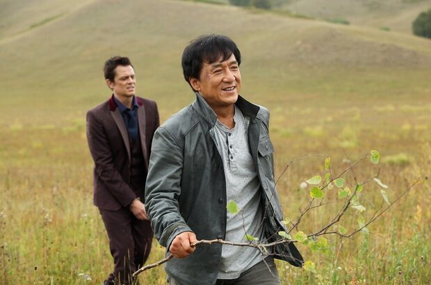 Skiptrace (2016) - photo 9