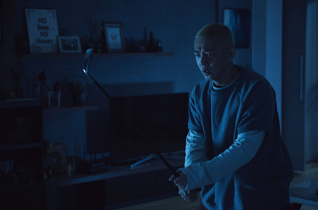 #Alive (2020) - photo 2