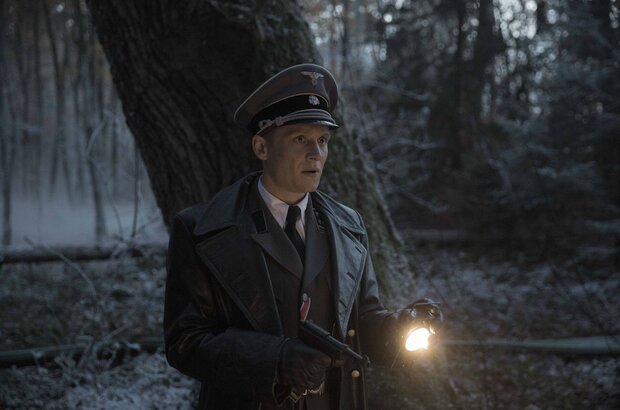 Resistance (2021) - photo 5