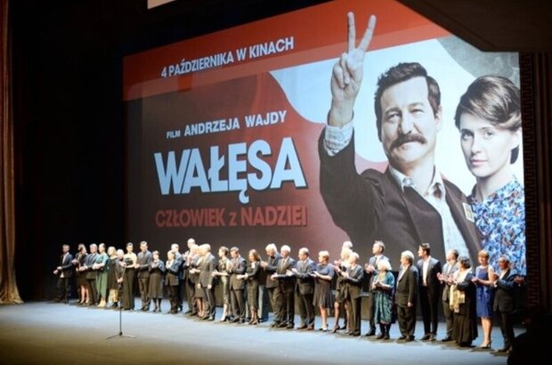Walesa: Man of Hope (2013) - photo 3