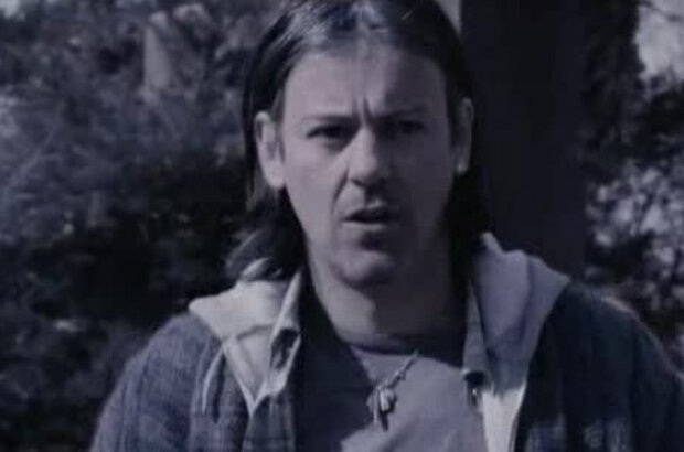 Funny Farm (2007) - photo 6