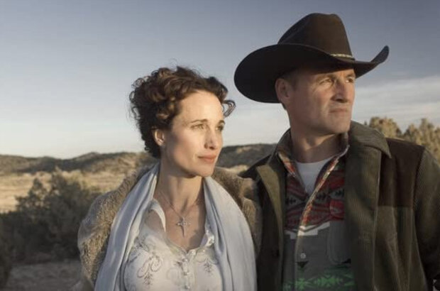 Funny Farm (2007) - photo 1