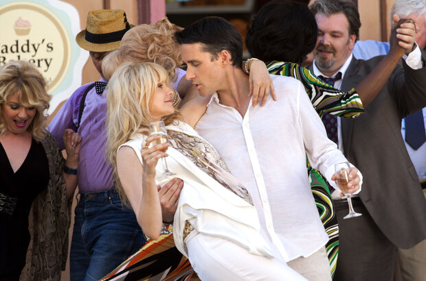 The Sweeter Side of Life (2013) - photo 2