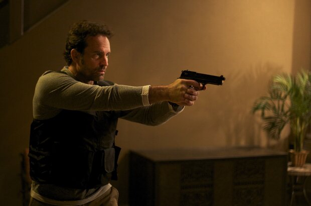 The Outsider (2014) - photo 1
