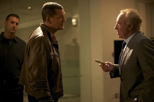 The Outsider (2014) - photo 3