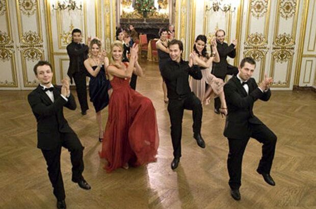 Modern Love (2008) - photo 3