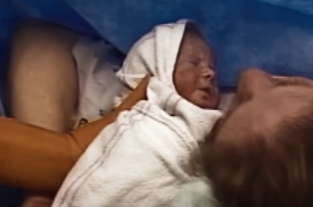 Baby God (2020) - photo 6