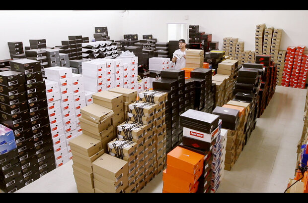 Sneakerheadz (2015) - photo 2