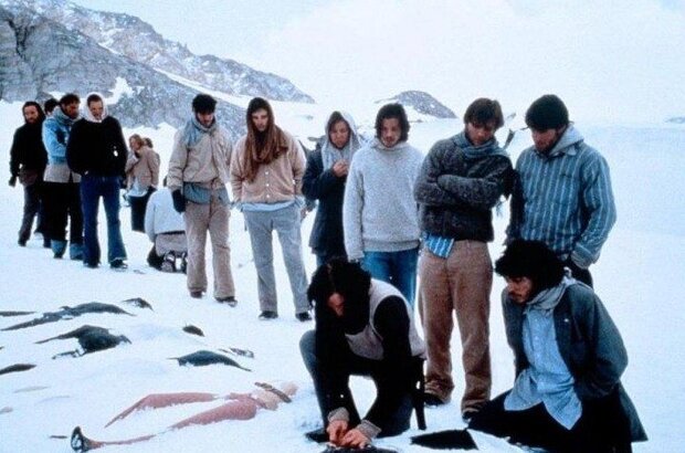 Alive (1993) - photo 1