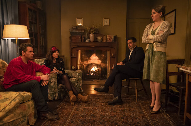 Surviving Christmas with the Relatives (2018) - photo 8