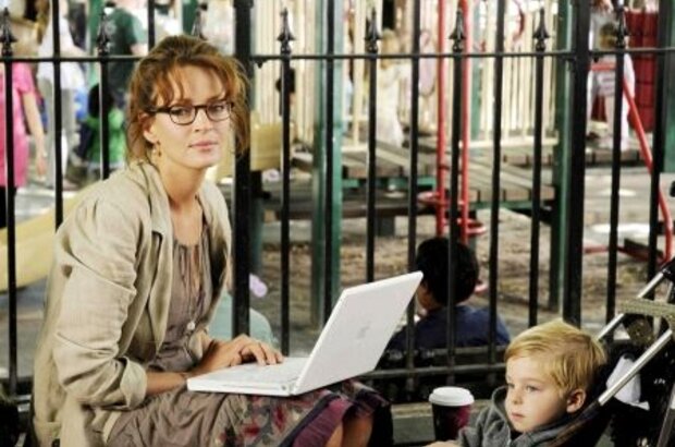 Motherhood (2009) - photo 2