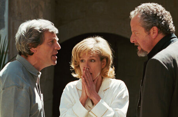 A Previous Engagement (2008) - photo 2