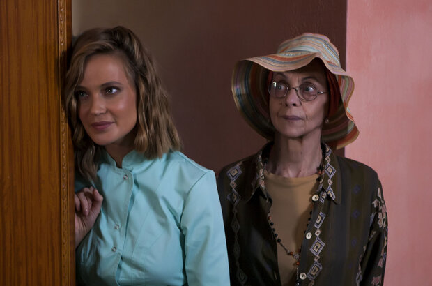 Naughty Grandma (2017) - photo 12