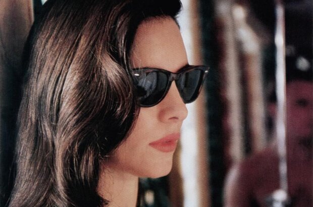 Revenge (1989) - photo 3