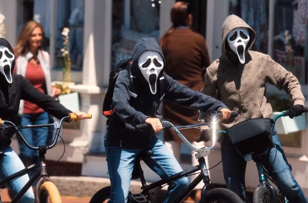 Hubie Halloween (2020) - photo 7