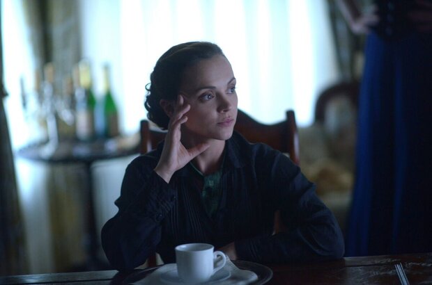 Lizzie Borden Took an Ax (2014) - photo 2