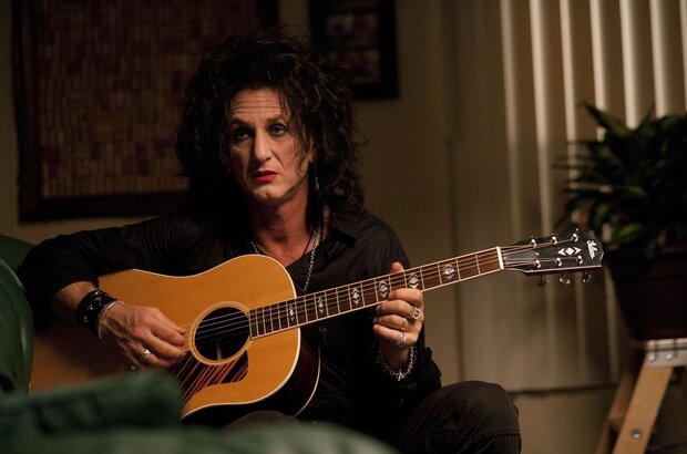 This Must Be the Place (2011) - photo 3