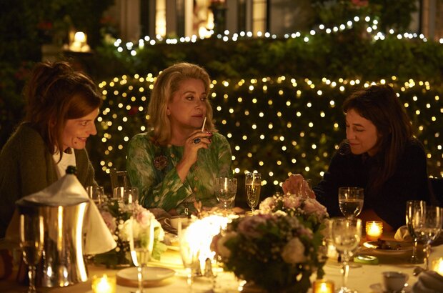3 Hearts (2014) - photo 5