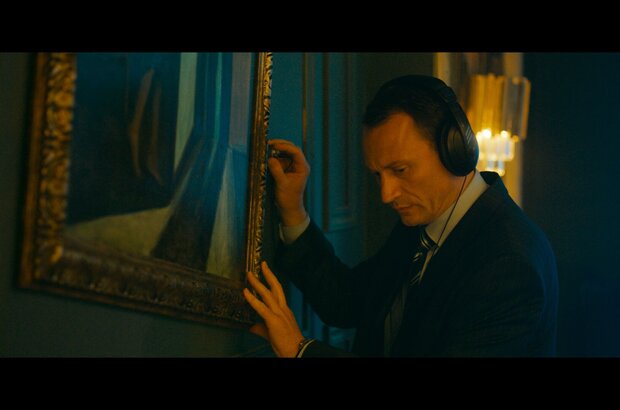 Love (2021) - photo 42