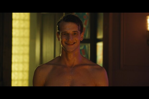 Love (2021) - photo 28