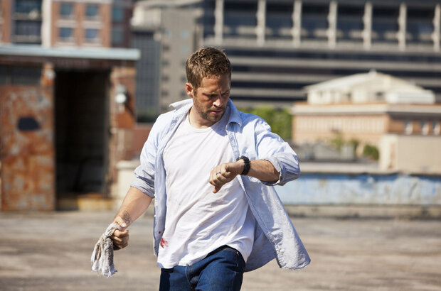 Hours (2012) - photo 4