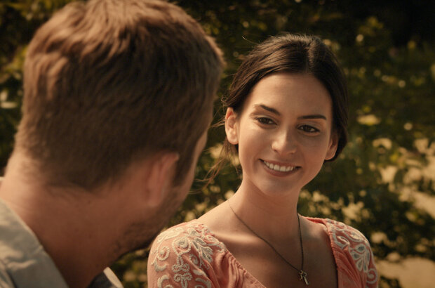 Hours (2012) - photo 2
