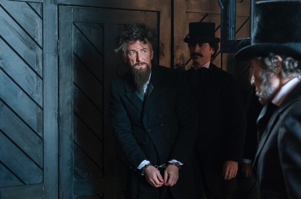 The Professor and the Madman (2018) - photo 7