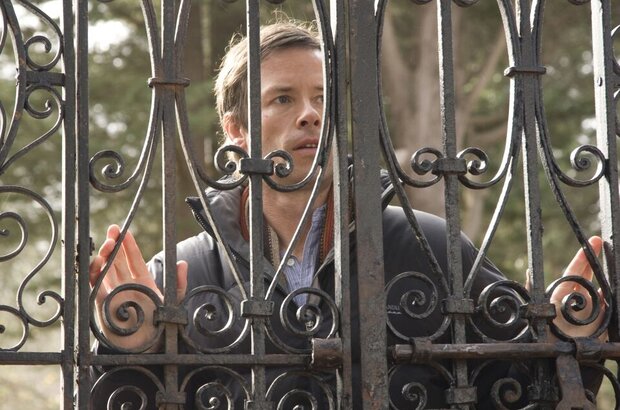 Don't Be Afraid of the Dark (2011) - photo 17