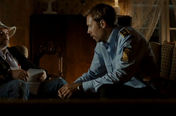 Terribly Happy (2008) - photo 7