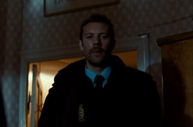 Terribly Happy (2008) - photo 5