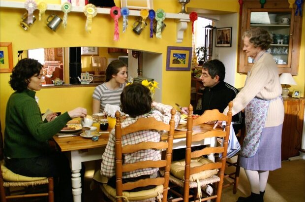 Keeping Mum (2005) - photo 7