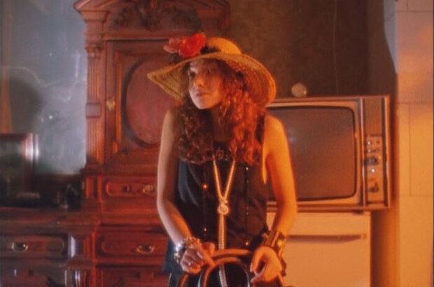 Black Rose Is an Emblem of Sorrow, Red Rose Is an Emblem of Love (1989) - photo 2