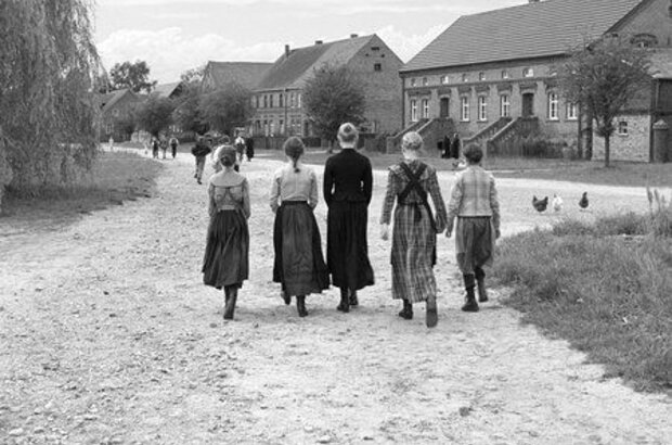 The White Ribbon (2009) - photo 2