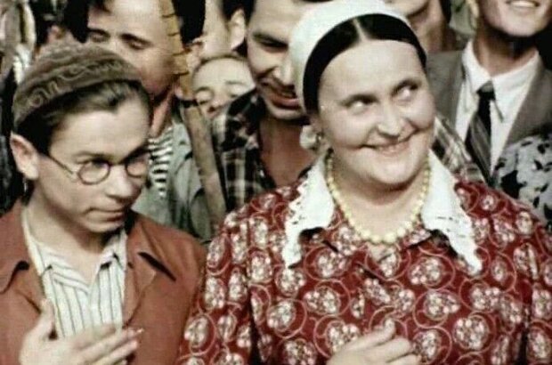 Dragotsennyy podarok (1956) - photo 6