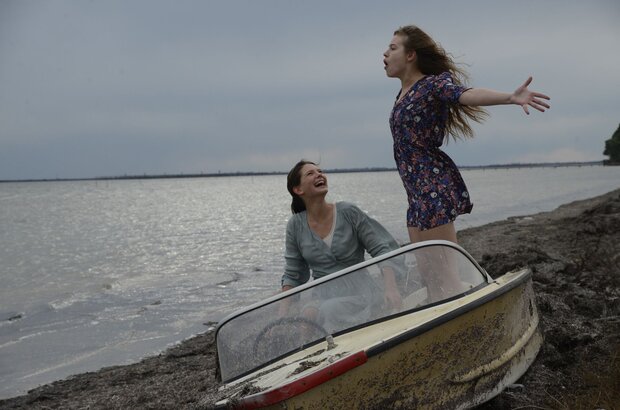 Breathe (2014) - photo 6
