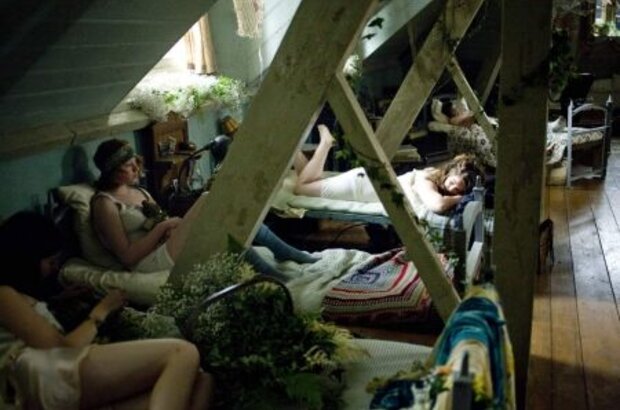 Cracks (2009) - photo 3
