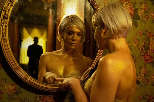 Girl on the Third Floor (2019) - photo 12