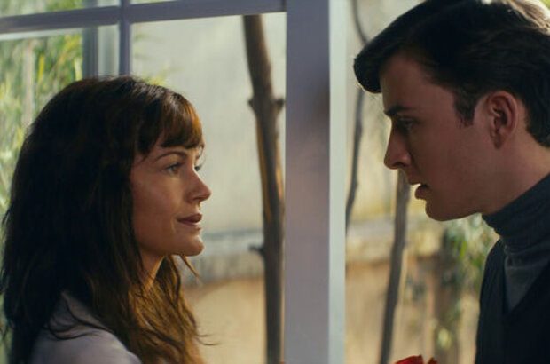 Elizabeth Harvest (2018) - photo 7