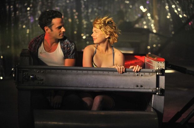 Take This Waltz (2011) - photo 4