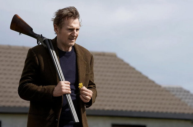 In the Land of Saints and Sinners (2023) - photo 1