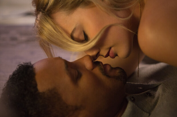 Focus (2015) - photo 3