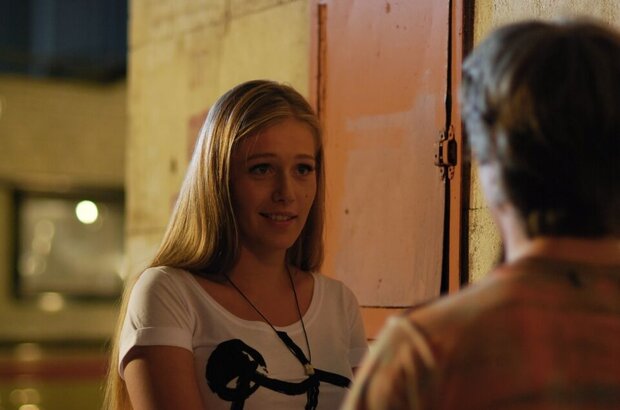 Kiss Through a Wall (2010) - photo 3