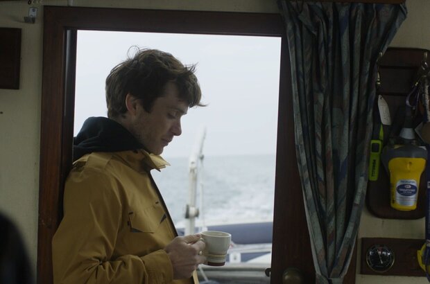 Retreat (2011) - photo 4