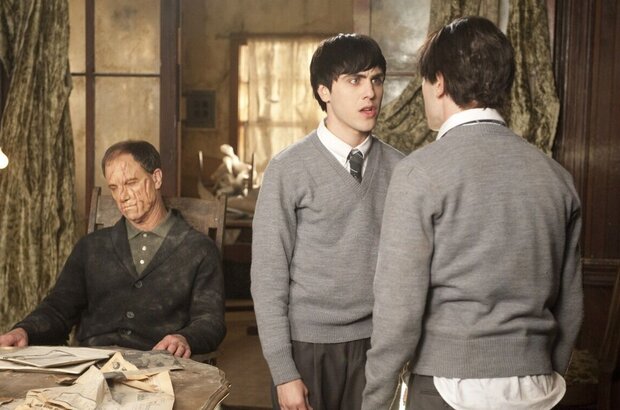 Seconds Apart (2011) - photo 4