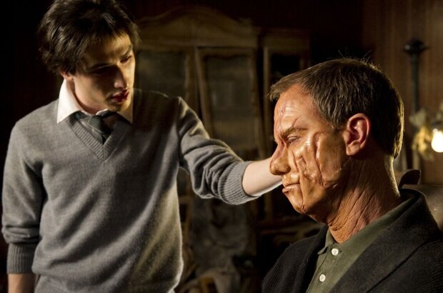 Seconds Apart (2011) - photo 8