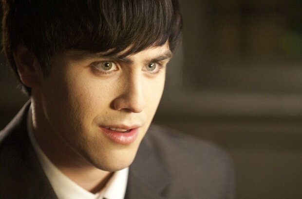 Seconds Apart (2011) - photo 2