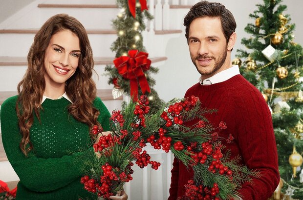 Christmas at Pemberley Manor (2018) - photo 8