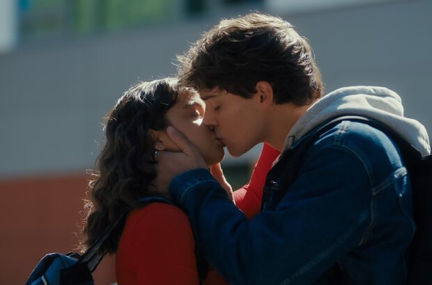 The QB Bad Boy and Me (2024) - photo 3