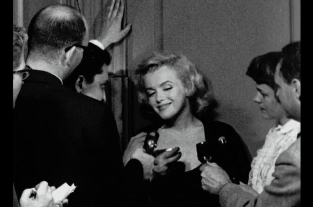Love, Marilyn (2012) - photo 11